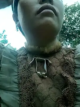 bree-zz online show from February 2026 11:39:01 PM