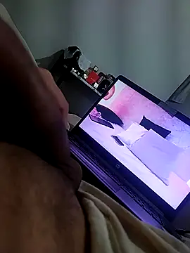 A reyes1122 online show from October 2025 10:46:02 AM