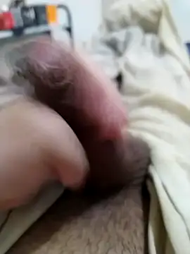 A reyes1122 online show from October 2025 07:54:02 PM