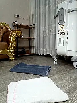 Ori-Min online show from December 2025 02:05:02 AM