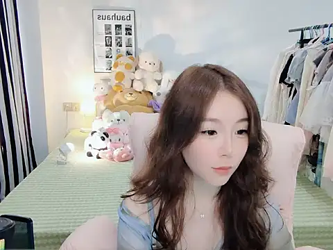 Snapshot of Gardenia-222 chatting on October 2025 06:16:02 AM Gardenia-222 online show from October 2025 06:16:02 AM