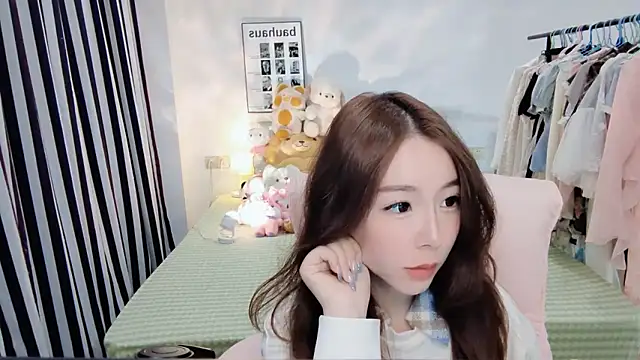 Snapshot of Gardenia-222 chatting on October 2025 10:43:02 AM Gardenia-222 online show from October 2025 10:43:02 AM