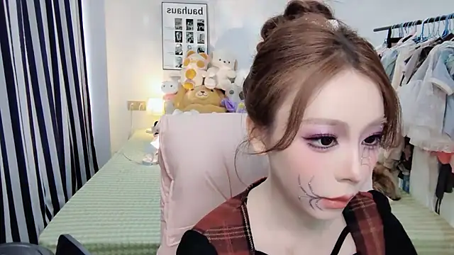 Snapshot of Gardenia-222 chatting on October 2025 06:03:02 AM Gardenia-222 online show from October 2025 06:03:02 AM