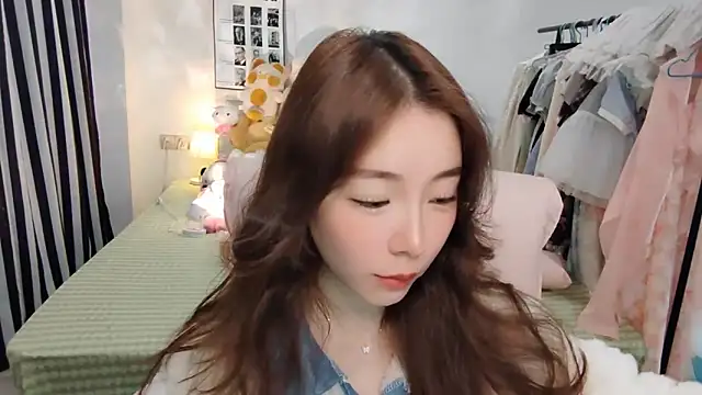 Snapshot of Gardenia-222 chatting on November 2025 06:57:01 AM Gardenia-222 online show from November 2025 06:57:01 AM