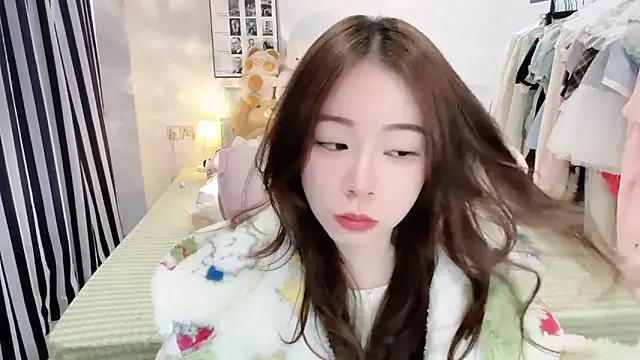 Snapshot of Gardenia-222 chatting on November 2025 06:13:01 AM Gardenia-222 online show from November 2025 06:13:01 AM