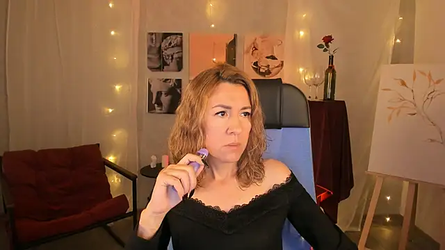 DonnaSmitth online show from October 2025 03:24:01 PM