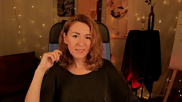 DonnaSmitth online show from October 2025 04:19:01 PM