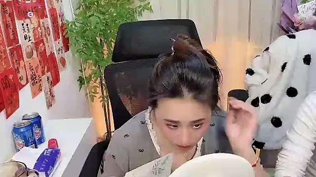 NEWONETO online show from February 2026 01:42:02 PM