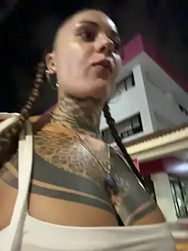 lurosscy online show from November 2025 02:23:01 AM