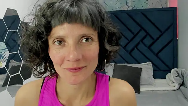 Valery More   online show from November 2025 08:33:02 PM