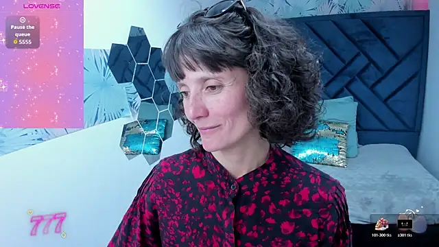 Valery More   online show from April 2026 03:16:01 PM