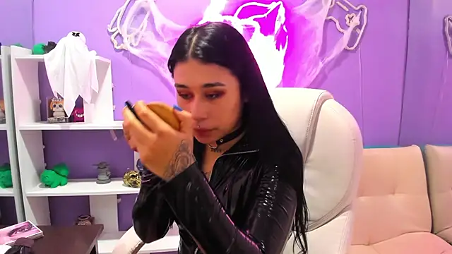 SusanVilla online show from October 2025 02:56:02 PM