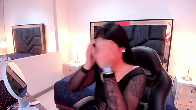 SusanVilla online show from November 2025 07:35:02 PM