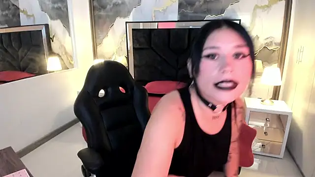 SusanVilla online show from April 2026 08:47:01 PM