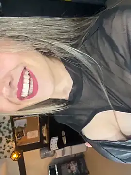 Miia Millerr online show from November 2025 02:55:02 AM