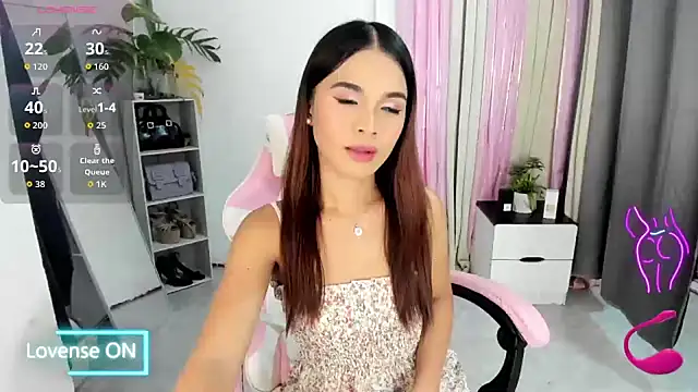 jeanalove online show from April 2026 01:03:02 PM