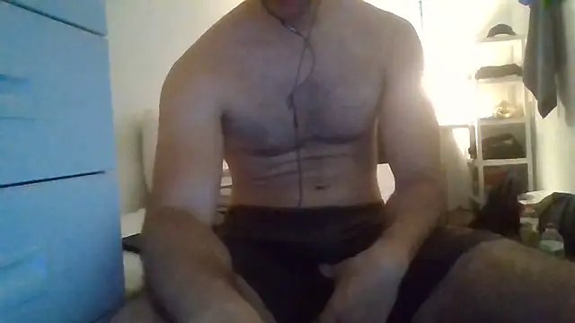 Snapshot of alexhuged chatting on June 2026 04:31:01 PM alexhuged online show from June 2026 04:31:01 PM