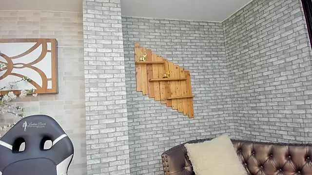 Alisonn Doll online show from November 2025 12:13:01 PM