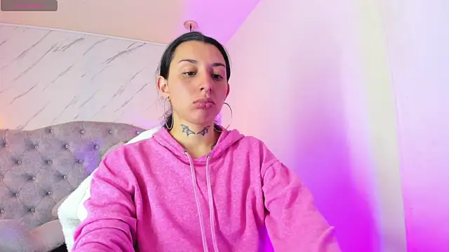 Iris  77 online show from November 2025 04:30:01 PM