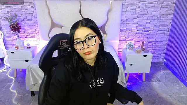 Snapshot of casse_tay chatting on November 2025 04:34:02 AM casse tay online show from November 2025 04:34:02 AM