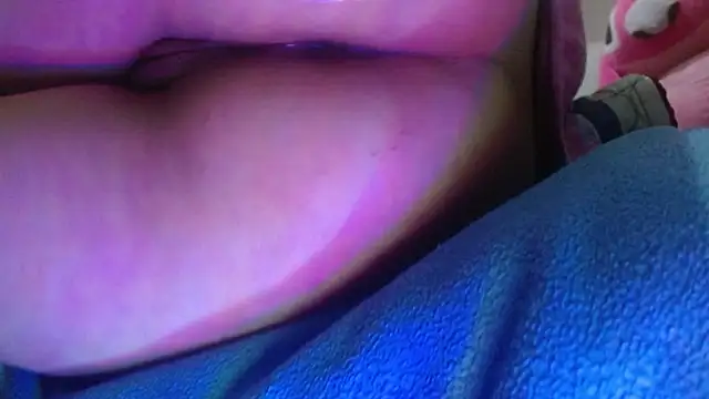 luna hawks online show from February 2026 04:05:02 PM