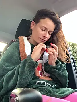 GoldenPussy1329 online show from November 2025 09:37:01 AM