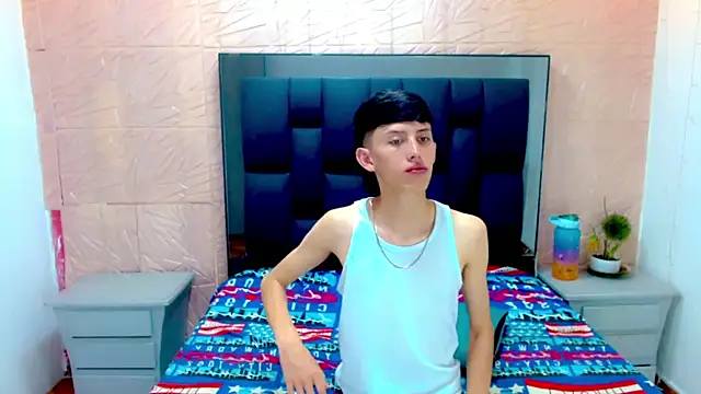 thaigo twink38 online show from October 2025 03:31:01 AM