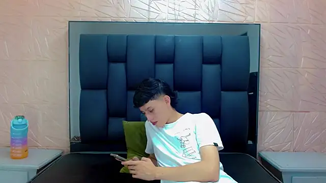 thaigo twink38 online show from November 2025 11:59:01 PM