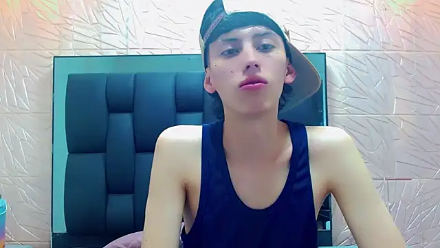thaigo twink38 online show from November 2025 05:43:01 AM