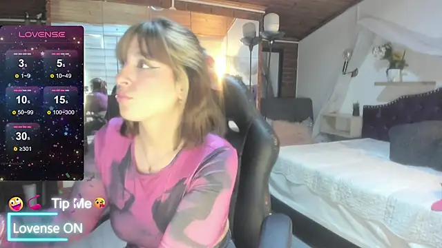 Snapshot of sophialyh_1 chatting on April 2026 01:09:02 PM sophialyh 1 online show from April 2026 01:09:02 PM