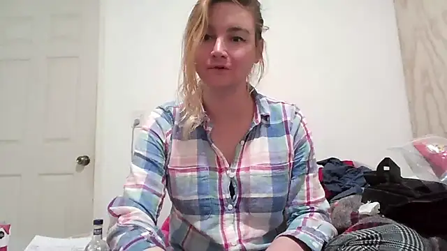 Snapshot of vagimosa chatting on November 2025 04:14:01 AM vagimosa online show from November 2025 04:14:01 AM