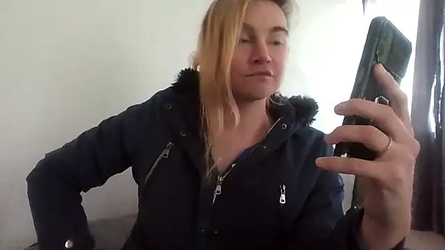 Snapshot of vagimosa chatting on November 2025 06:10:01 PM vagimosa online show from November 2025 06:10:01 PM