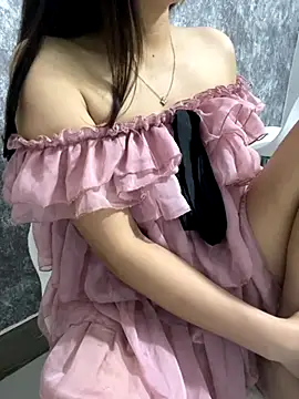 Snapshot of lee_ly chatting on December 2025 07:39:01 AM lee ly online show from December 2025 07:39:01 AM