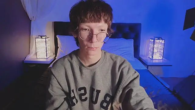 TommieHi online show from October 2025 12:06:02 PM