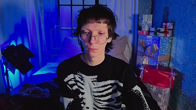 TommieHi online show from November 2025 01:16:02 AM