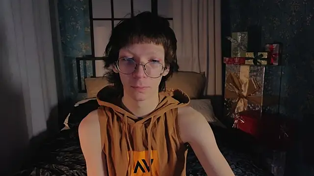 TommieHi online show from November 2025 05:11:01 AM