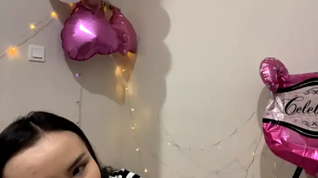 CarollFalick online show from October 2025 12:13:02 PM