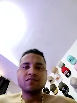 Snapshot of morenito_00987 chatting on January 2026 09:18:02 PM morenito 00987 online show from January 2026 09:18:02 PM