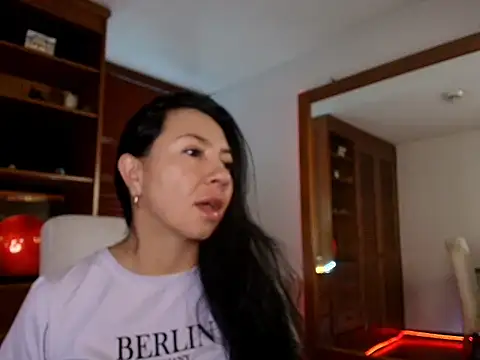 Talia  velvet online show from December 2025 11:29:01 AM