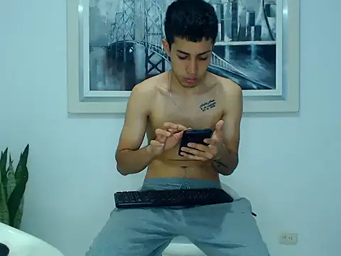 Snapshot of duvan_777 chatting on October 2025 11:31:02 PM duvan 777 online show from October 2025 11:31:02 PM