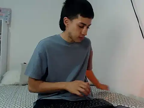 Snapshot of duvan_777 chatting on November 2025 11:48:01 PM duvan 777 online show from November 2025 11:48:01 PM