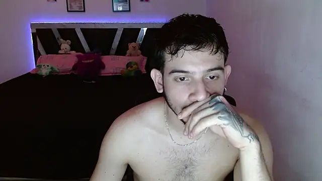 Sebasxxl12 online show from April 2026 09:28:02 PM