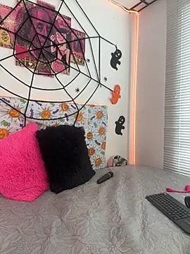 Sussyroxxx online show from October 2025 05:30:02 PM