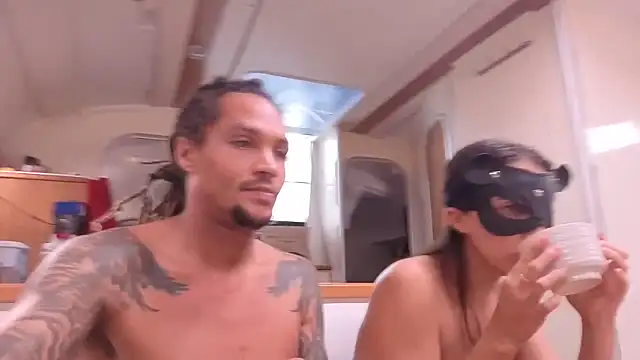 Monk and Mia online show from November 2025 01:18:02 PM