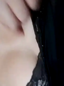 misteriosabb000 online show from November 2025 06:40:01 PM