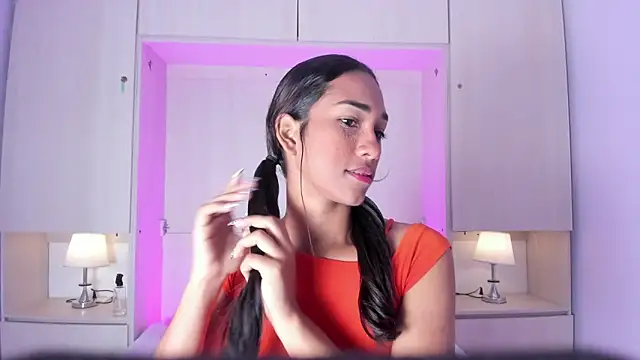 AnahiCollins online show from March 2026 11:32:01 AM