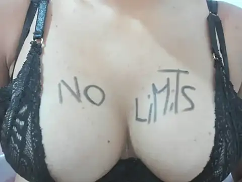 Snapshot of Valentinahot7 chatting on November 2025 01:02:02 PM Valentinahot7 online show from November 2025 01:02:02 PM