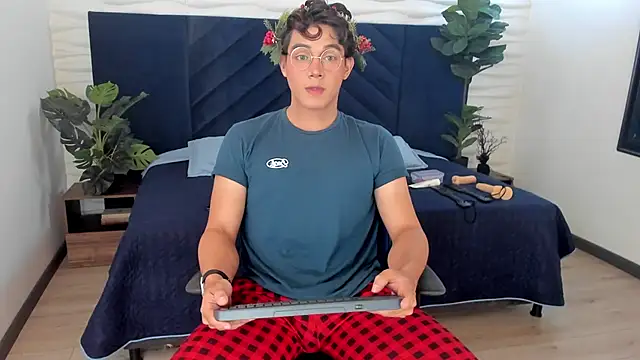 DyllanCooper online show from November 2025 12:41:02 PM