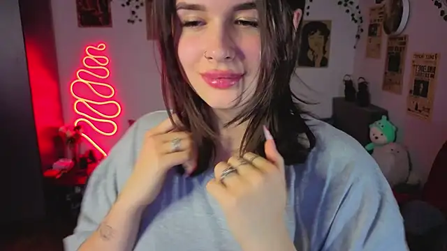 kira kick online show from November 2025 05:14:01 PM