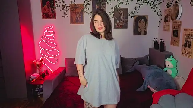 kira kick online show from November 2025 05:13:01 PM